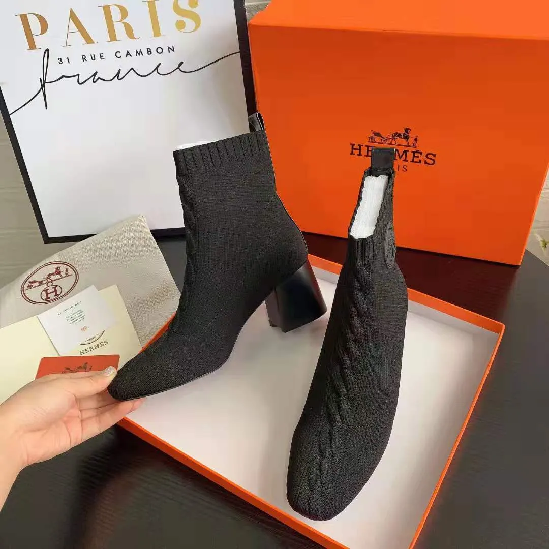 👟👟Ex-factory price 460👟👟 Hermes Hermes early autumn new model, the highest version on the market! Original board 1:1 purchasing level quality.  This is the youngest item from the H family this season! It’s just right to wear this season, it looks great on your feet and looks particularly slender 🌹 Fabric: Original 1:1 molded imported knitted upper, sheepskin lining. The heel is the latest molded horseshoe heel this year, with a heel height of 6.5cm 🌹 Size number: 34-41 (34.40 41/42 customized) 🌹 Outsole: Rubber sole and genuine leather sole optional 🌹Color: black, white, blue, burgundy 🌹Packaging with cloth bag certificate